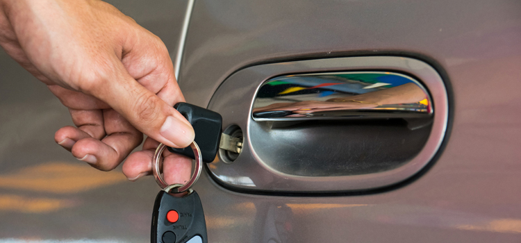 Car door lock repair in West Rancho Dominguez